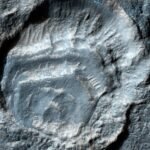 Un extraño cráter «con pies y dedos», la imagen de la semana de la NASA | Video